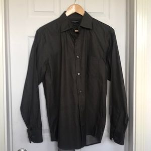 Men’s dark brown shirt